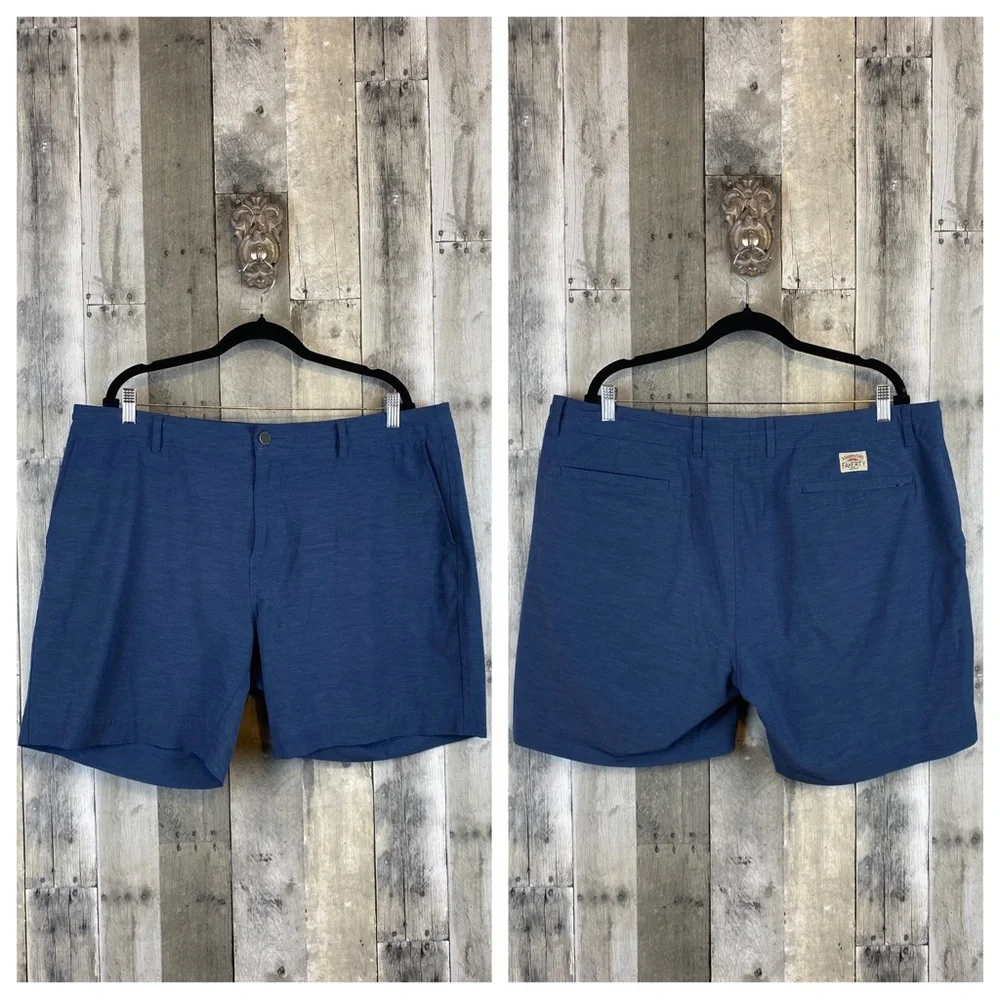 Faherty All Day Shorts 5” in Navy Blue Size 38.